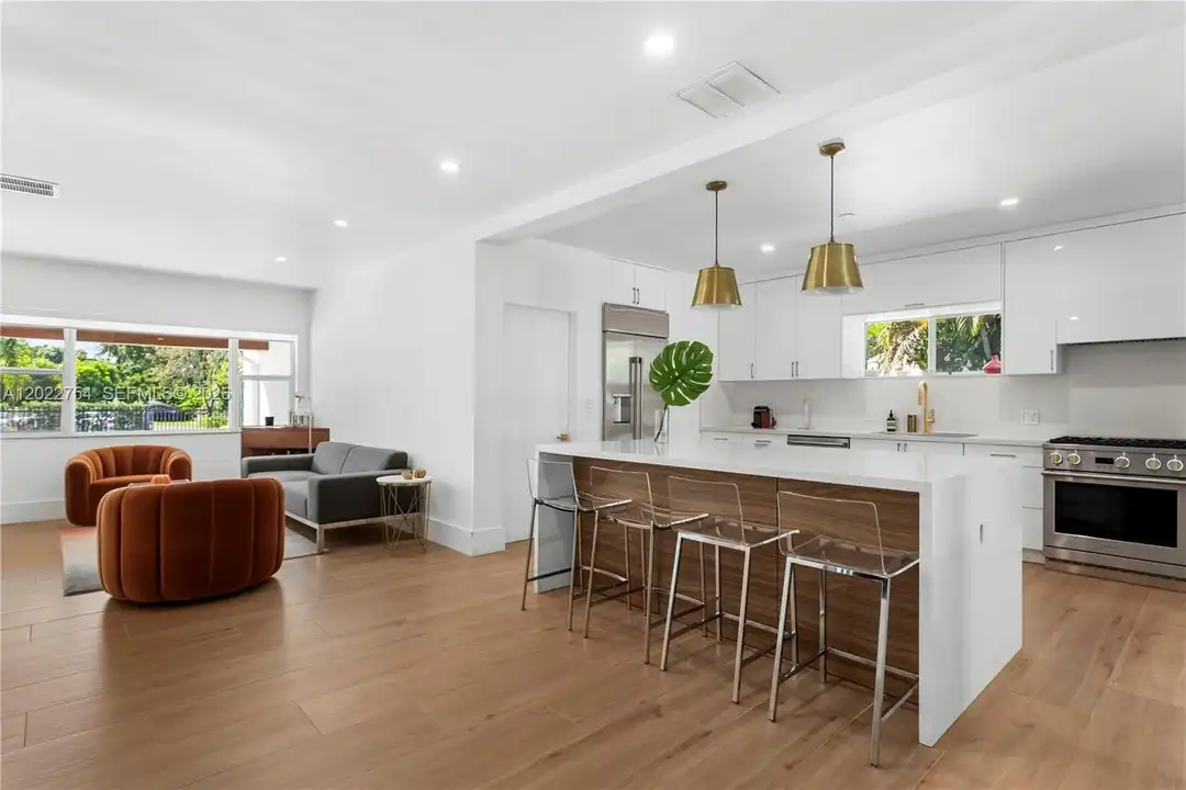 7825 SW 72nd Ave - View 5