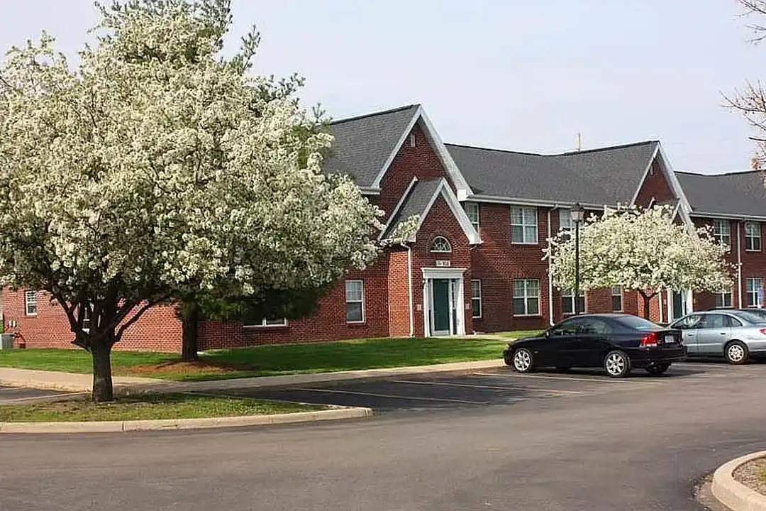 Elm Point Apartments – photo 1