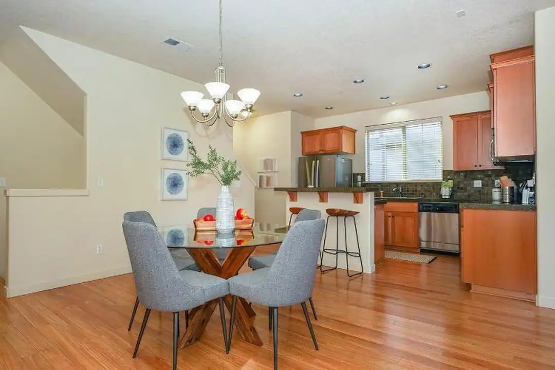 8113 NE Rockne Way - View 5
