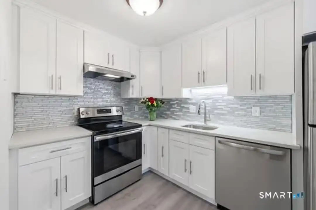 7 Sharon Ln unit 7 – photo 1 of 36