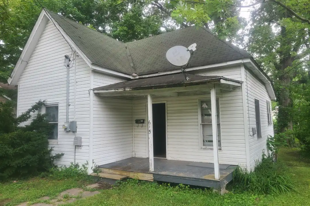 615 N Almond St – photo 1