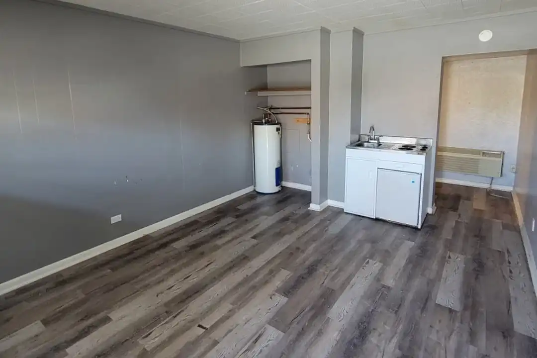 45 S Summit St – photo 1