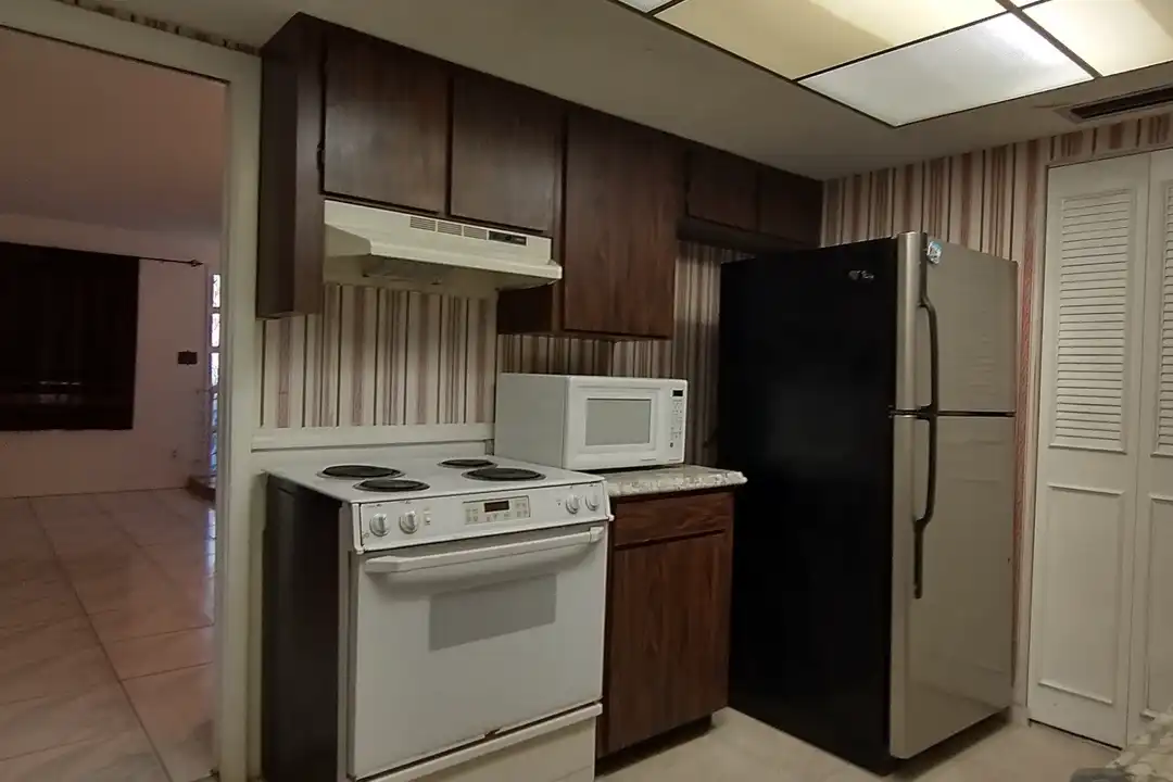137 White St unit 1 - View 5