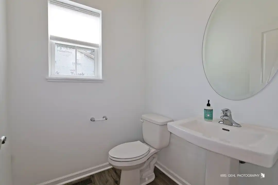 2490 Olivia Ct - View 4