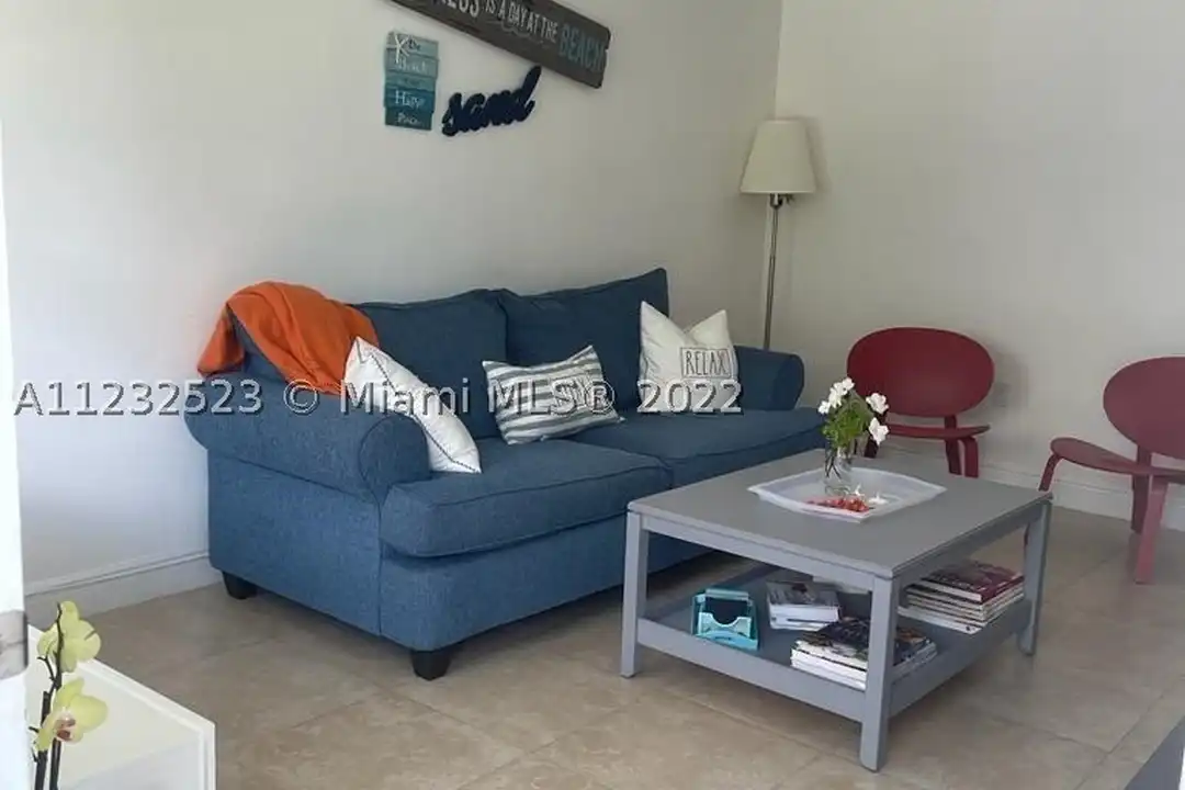 100 Sunrise Dr #25 - More