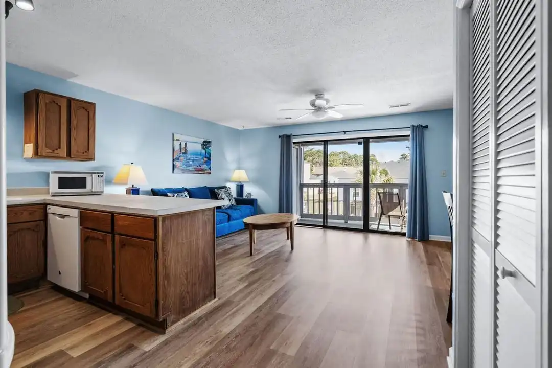 Apartment in Myrtle Beach - View 4