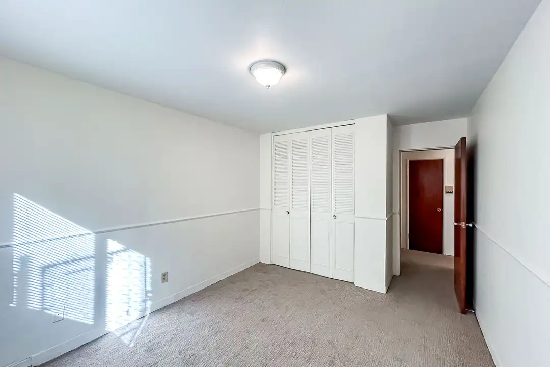 2712 Pillsbury Ave unit 101 – pohled 6
