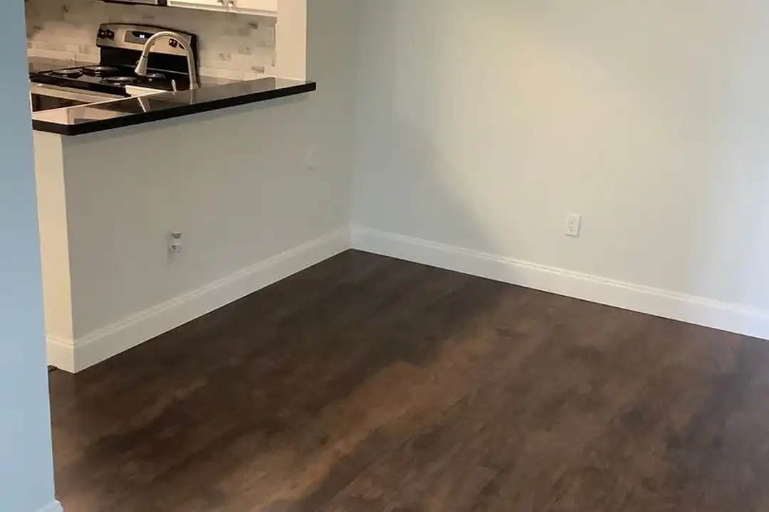 Apartment in Tamarac - View 2
