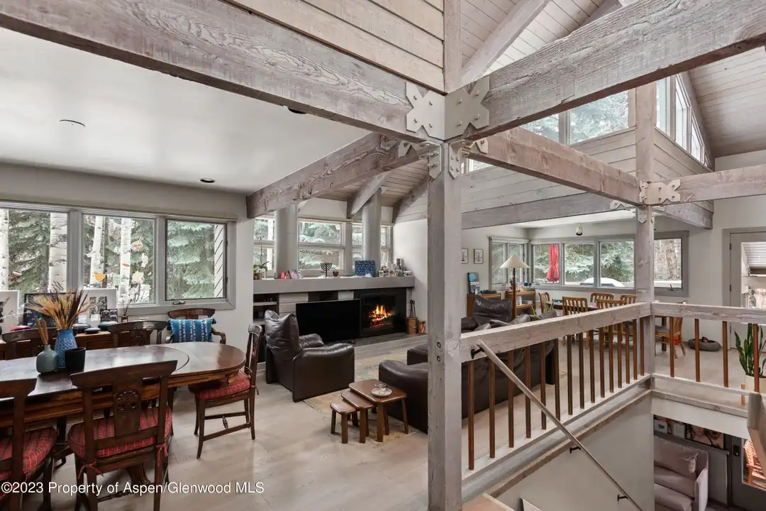 645 Sneaky Ln - View 4