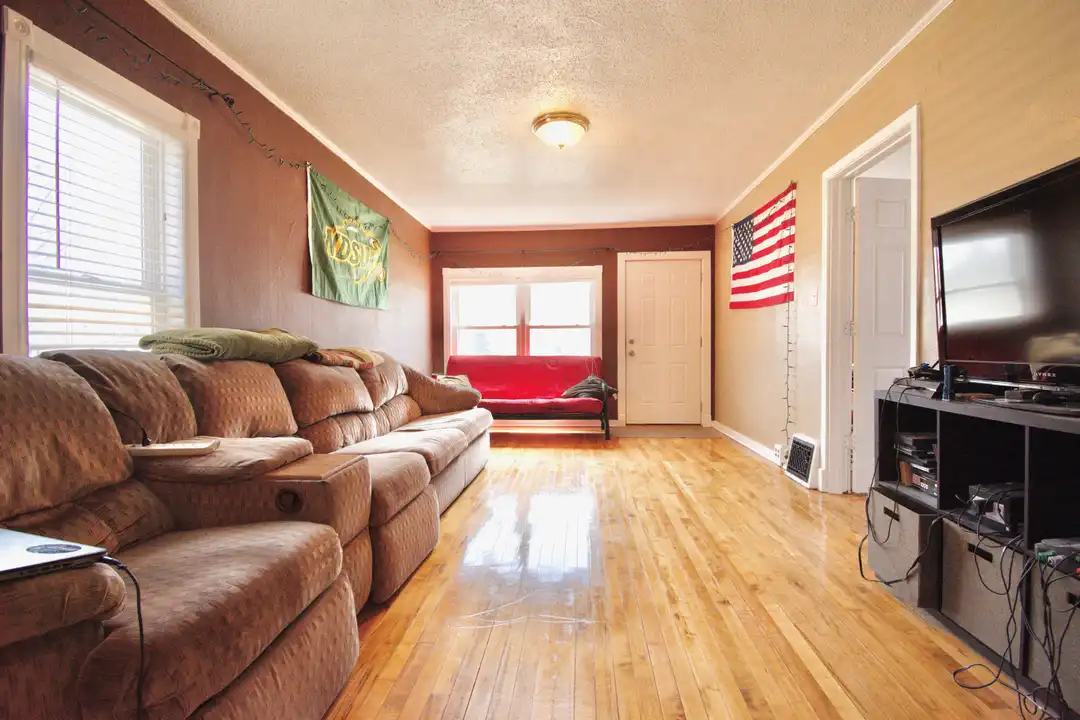 721 8th Ave N unit 1 – photo 1
