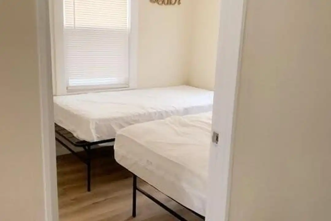 323 14th Ave - View 3