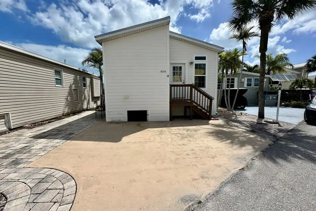 404 Nettles Blvd unit 1537518P - View 6