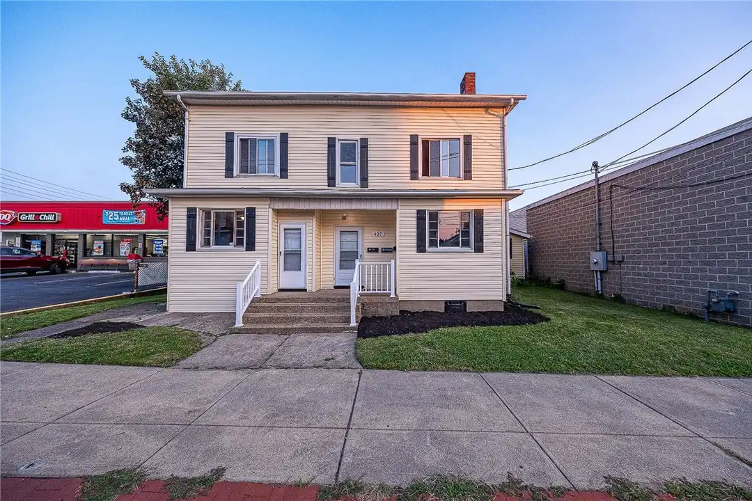 427 Adams St unit 4 – photo 1 of 11