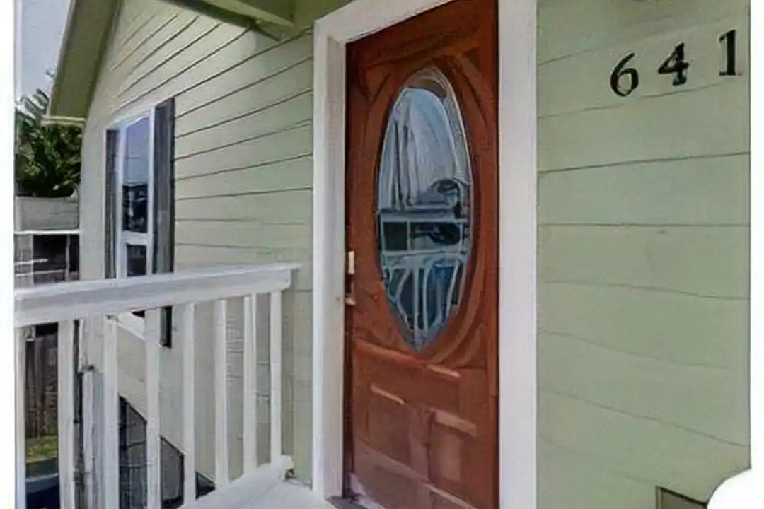 641 4th St - View 4