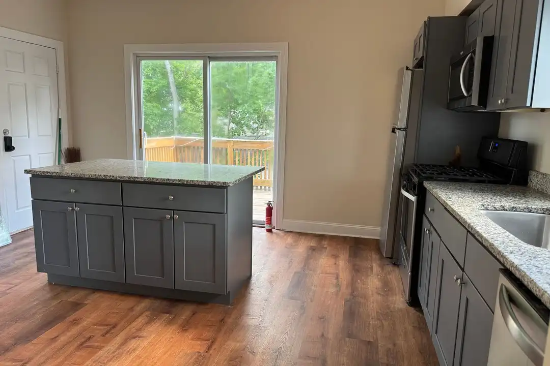986 Smith St unit Unit 2 - View 3