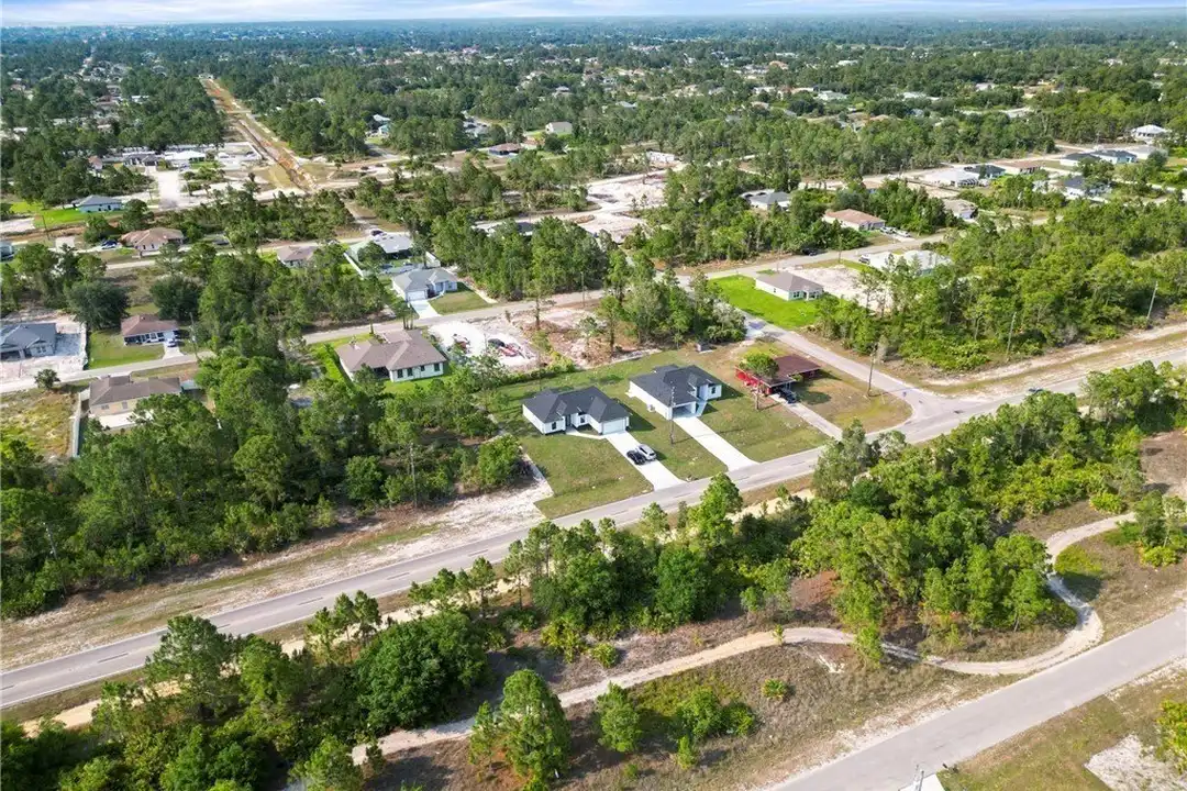 House in Lehigh Acres - View 4