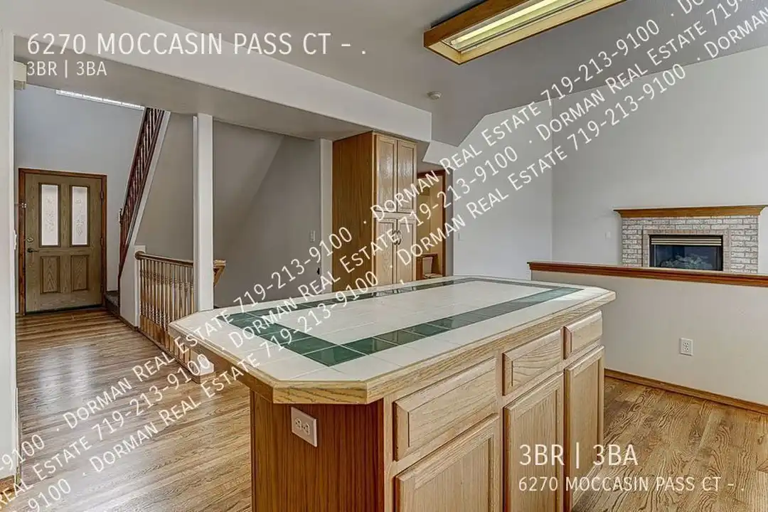 6270 Moccasin Pass Ct - More