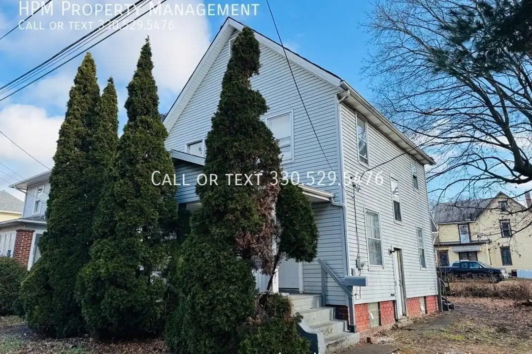 212 Dryden Ave SW – photo 1