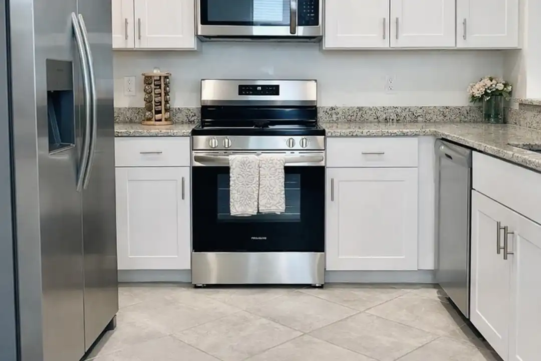14158 Gardeners Wy - View 3