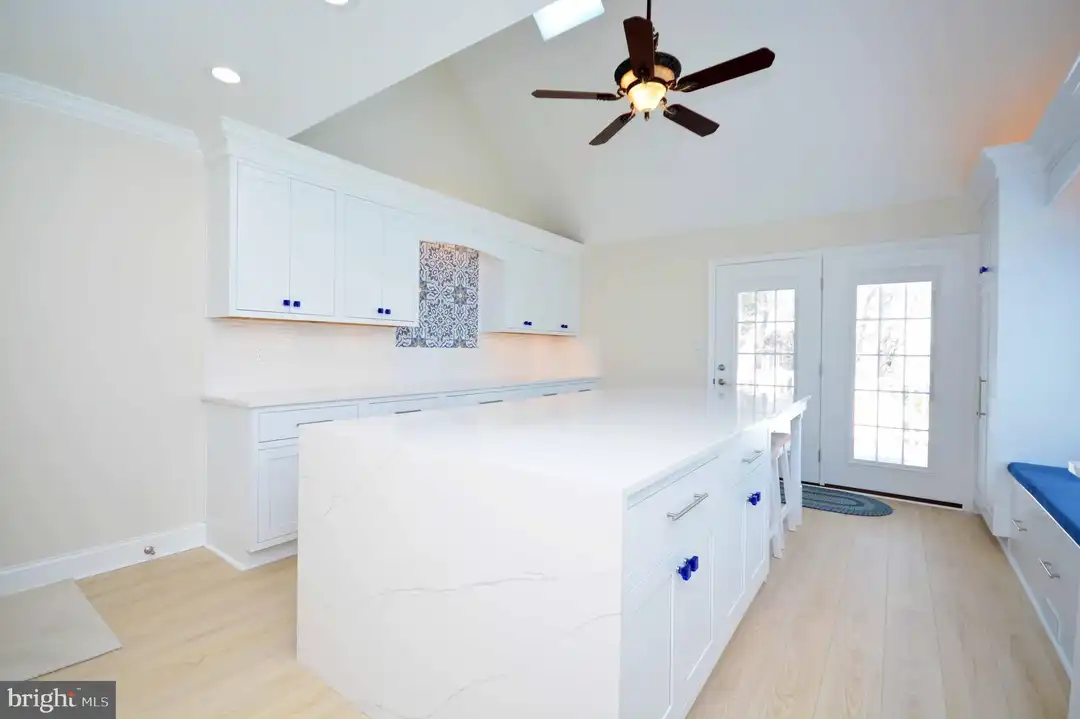 2501 Eastern Point Ct - More