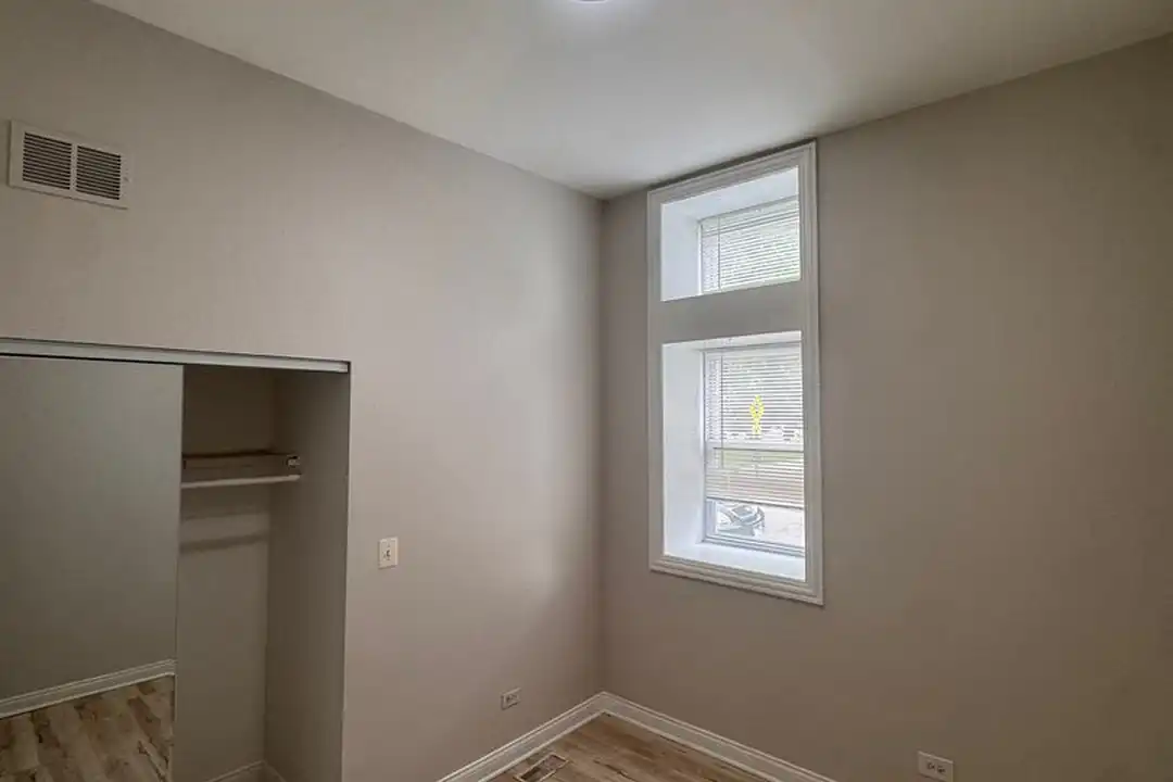 2101 S Marshall Blvd unit 2101-1F - View 6