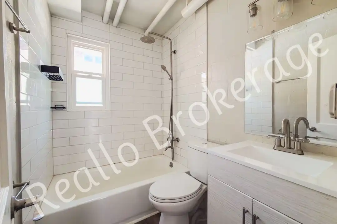549 Highland Ave NE unit 14 - View 6