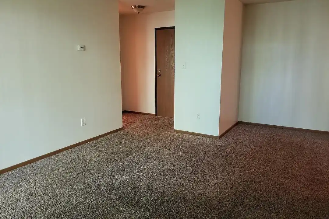 Oak Creek Chateau – photo 1 of 5