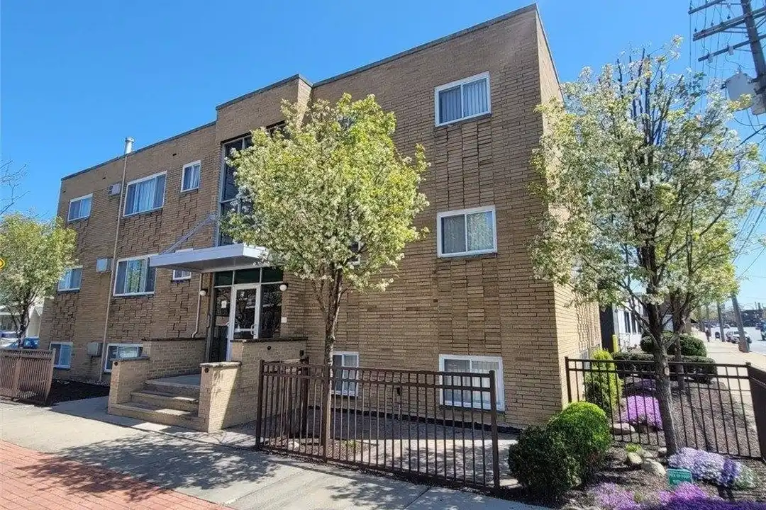 6712 Fullerton Ave, Cleveland – photo 1