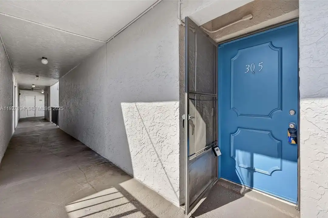 3100 Riverside Dr #305 - View 2