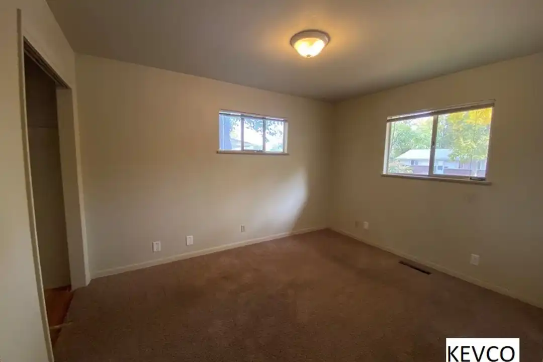1313 Fairview Dr - More