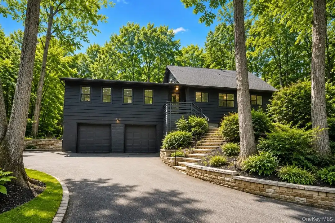 111 Fleets Cove Rd – photo 1 of 20