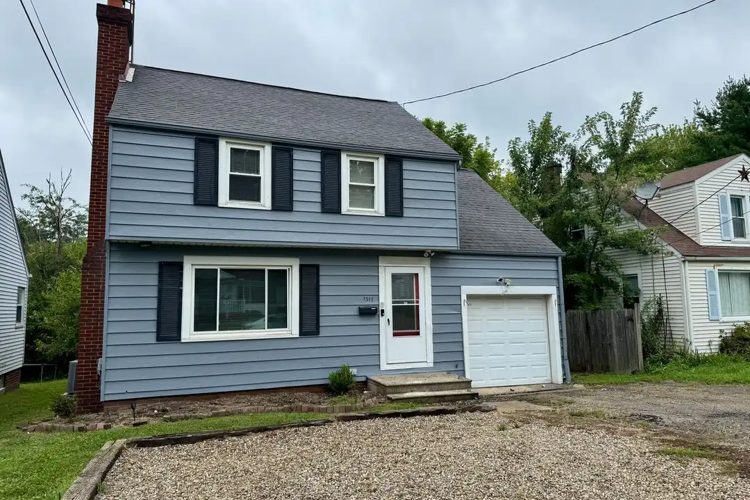 1317 38th St NW – photo 1