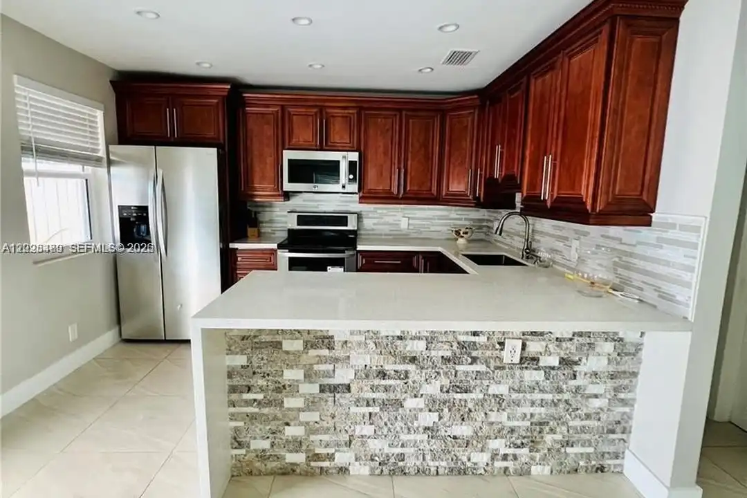 House in Hallandale Beach - View 2