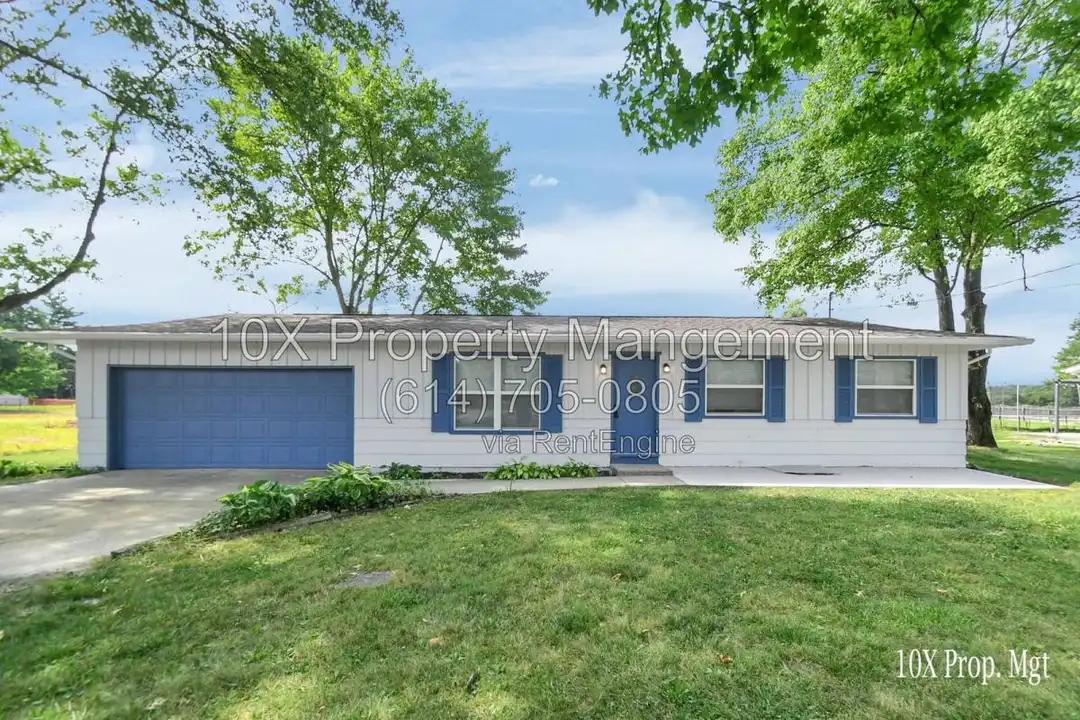 388 Shanahan Rd – photo 1 of 10