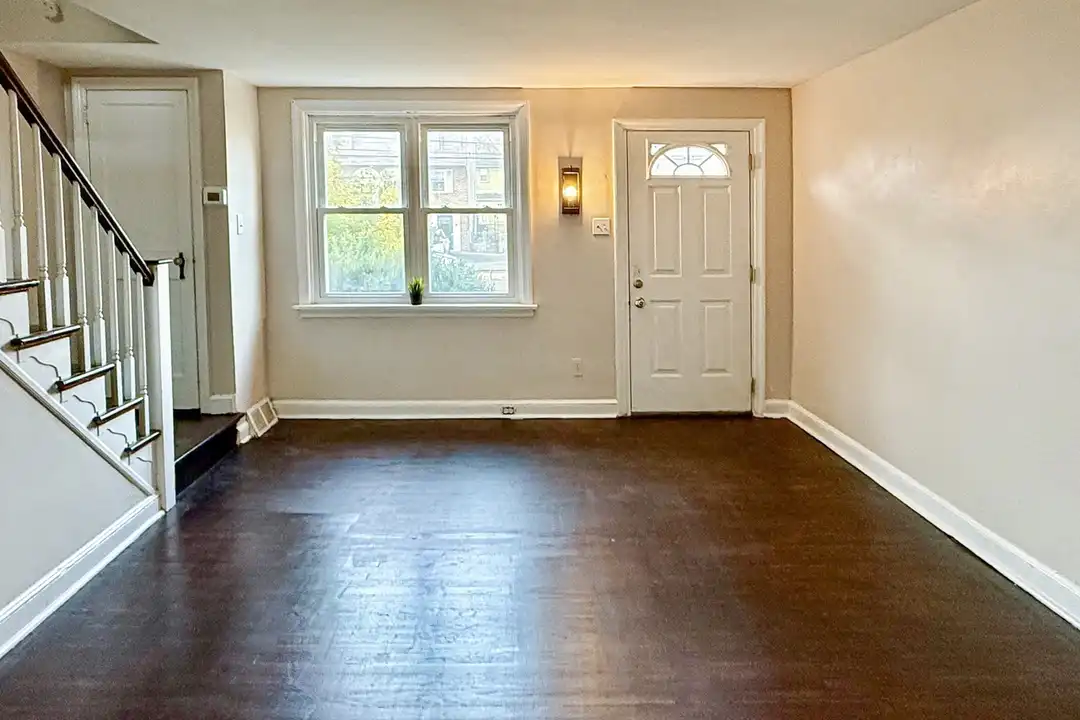 116 W Berkley Ave - View 4