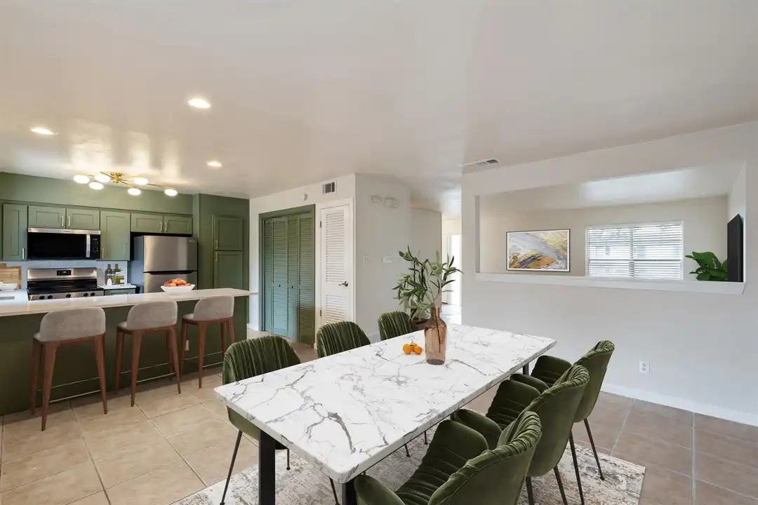 Apartment in Austin - View 2