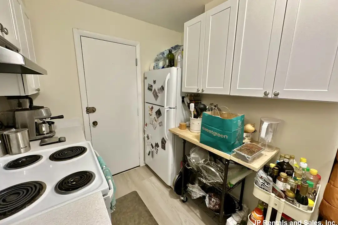 804 Centre St unit 7 - View 6
