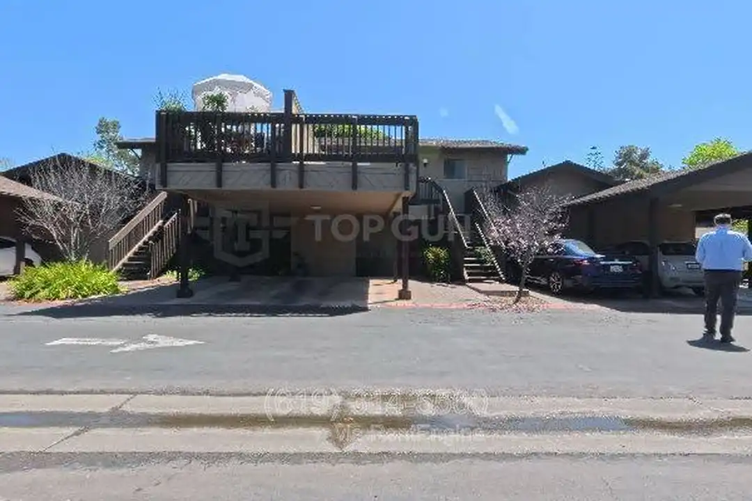 8356 Via Sonoma unit B – pohled 3