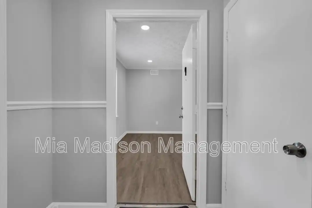 111 E Mell St unit # 12 - View 3