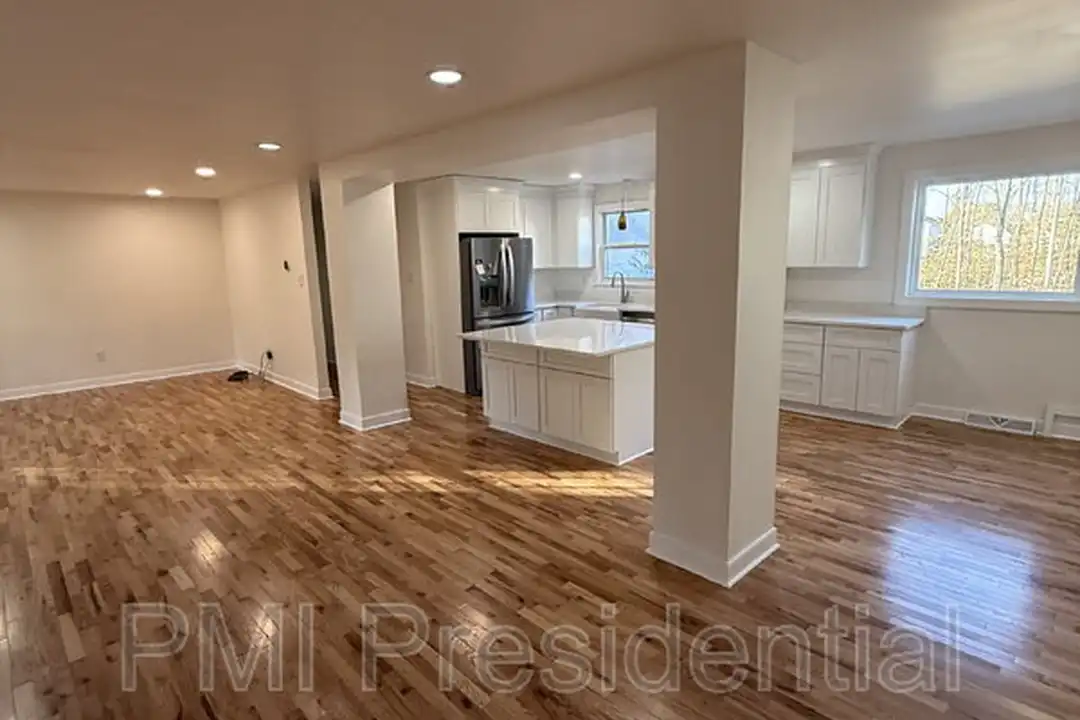15900 Beach Rd - View 5