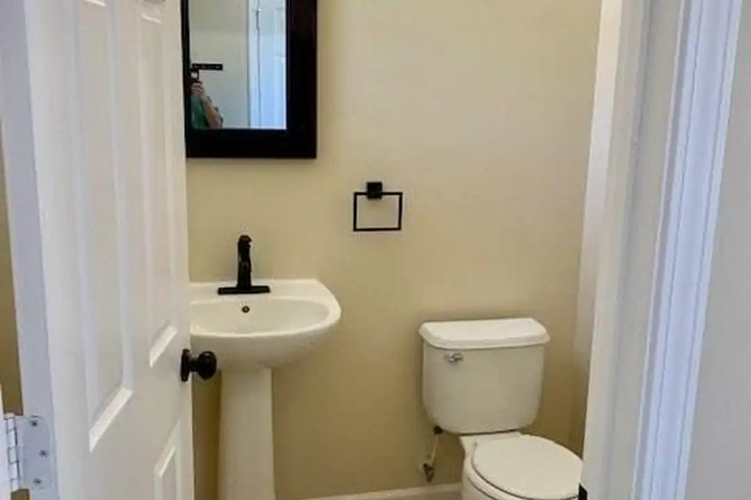 322 Oak Leaf Pl - View 5