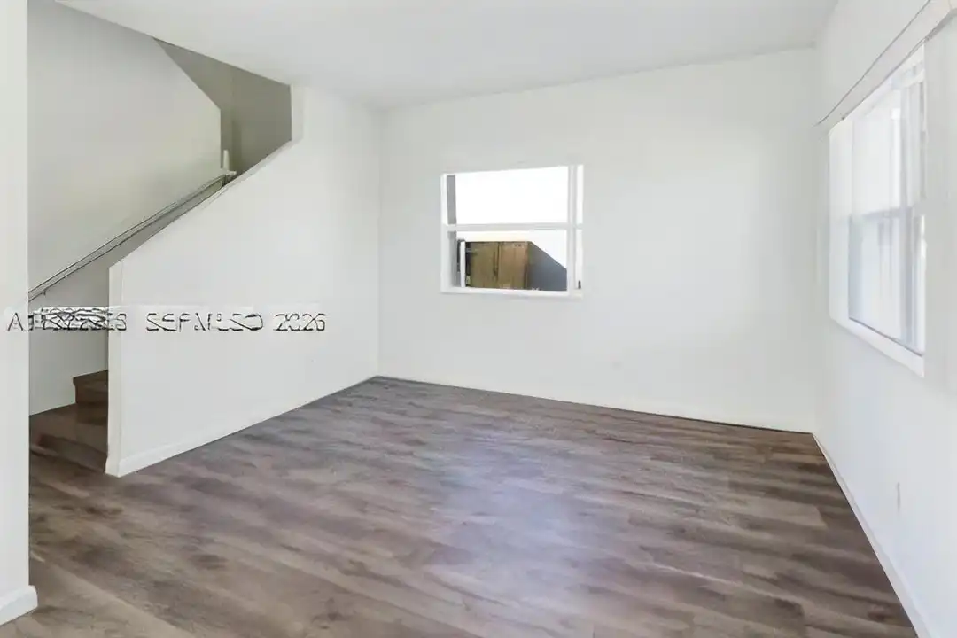 5610 SW 43rd St - View 5
