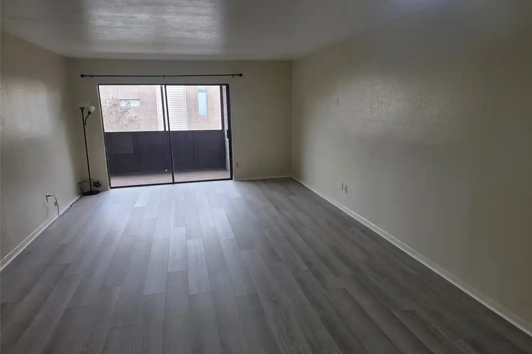 3025 Walnut Bend Ln unit 21 - More