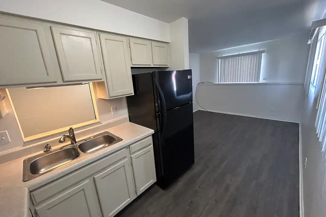 Riverside Place Apartments – photo 1 of 7