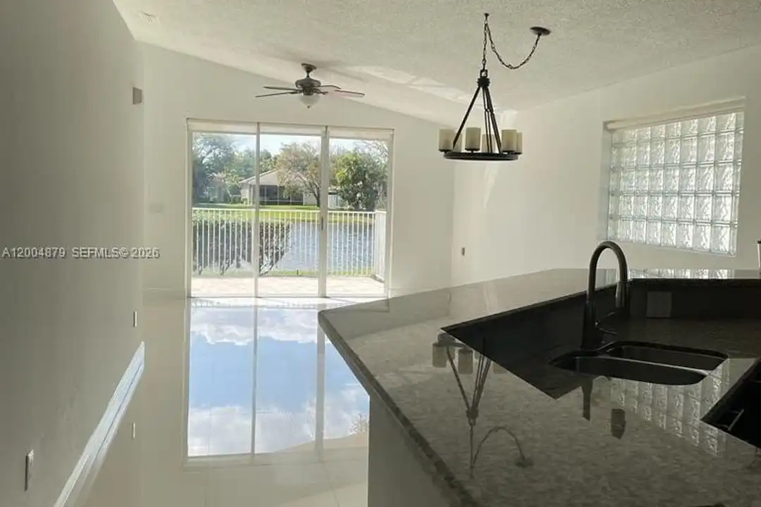 4117 Sapphire Bend - View 3