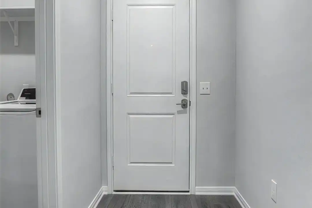 1419 2nd St unit 2 - View 5