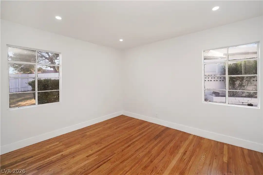 1140 Hillside Pl - View 6