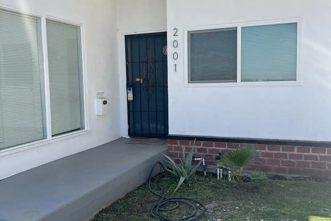 House in Bakersfield - View 3