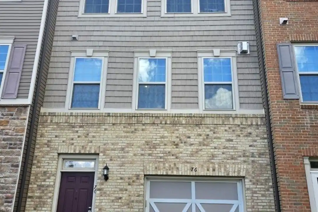 76 Albert Ct – photo 1 of 20