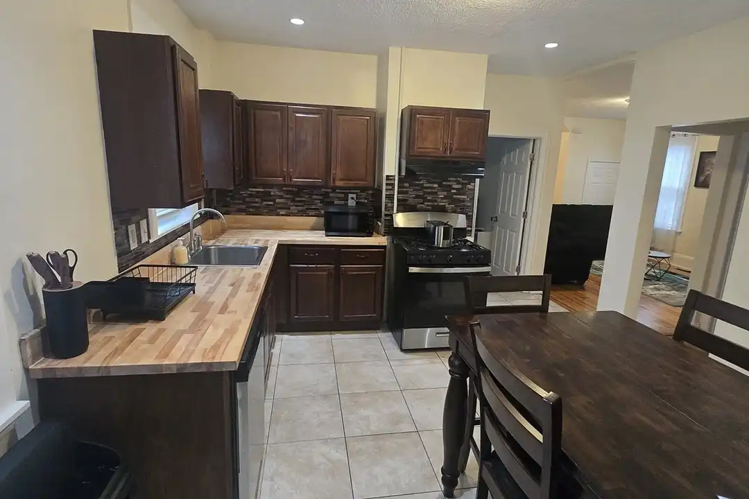 68 Stanton St unit 1 – photo 1